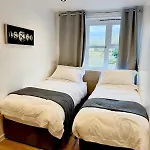 Oxford City Centre Modern 2-Bed Flat